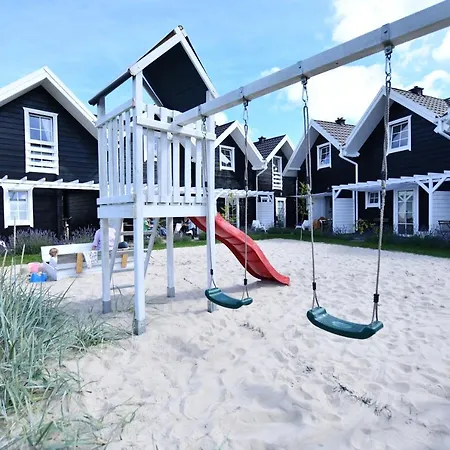 Деревянный коттедж Bla Marine Nad Morzem Грзибово