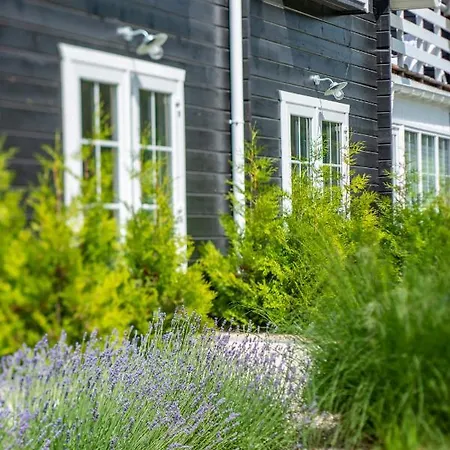 Деревянный коттедж Bla Marine Nad Morzem